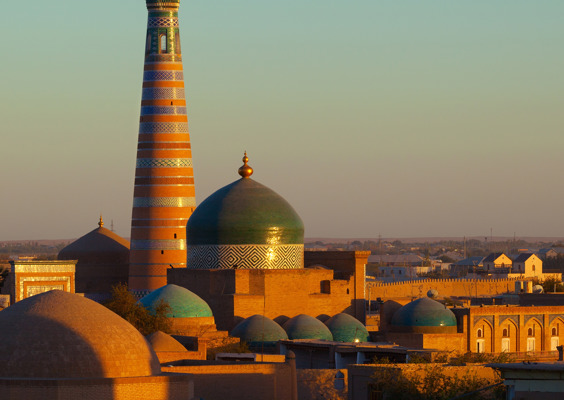 Minaret och tak Uzbekistan