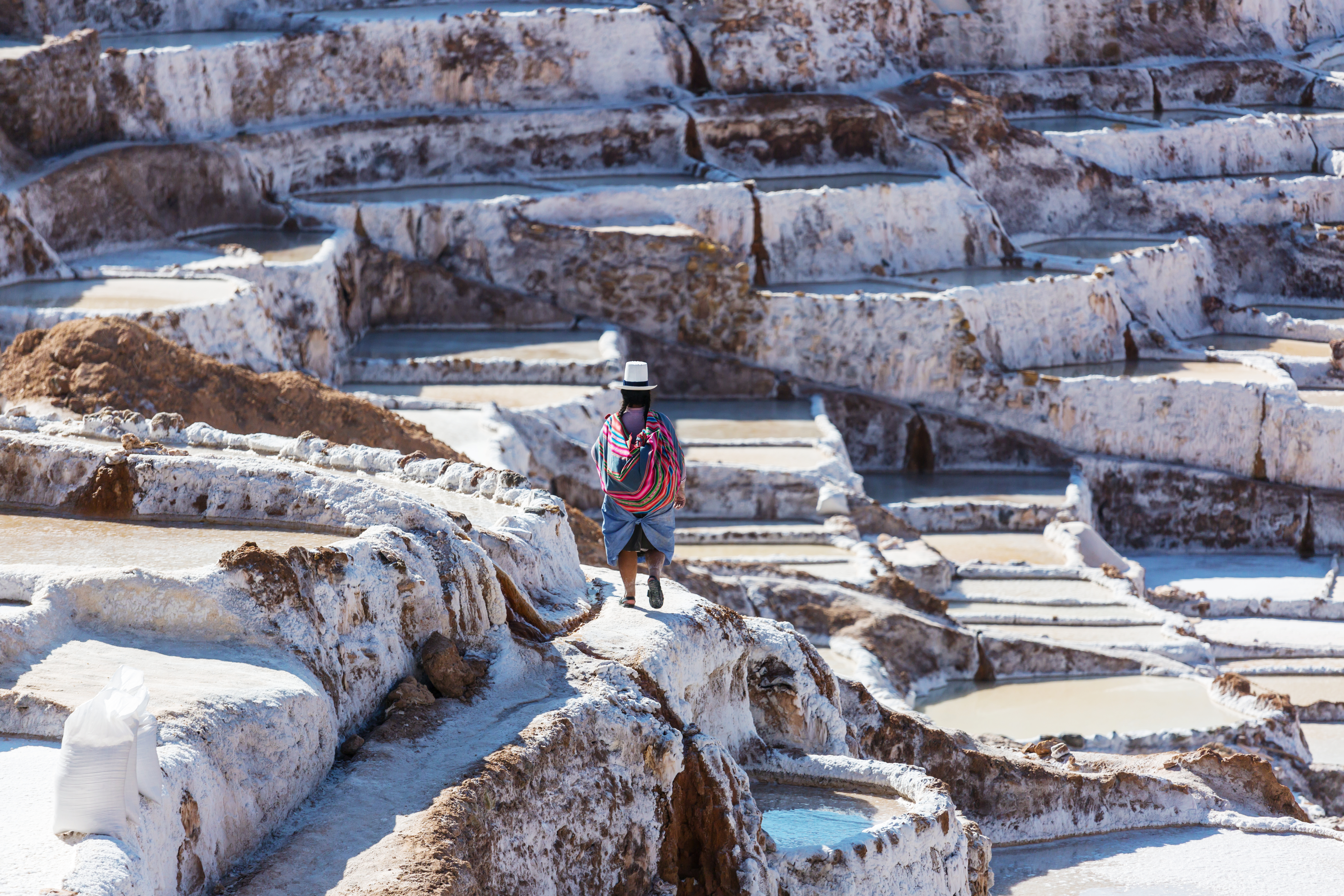 Salt kvinna på språng