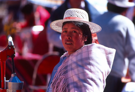 Boliviansk kvinna med hatt.
