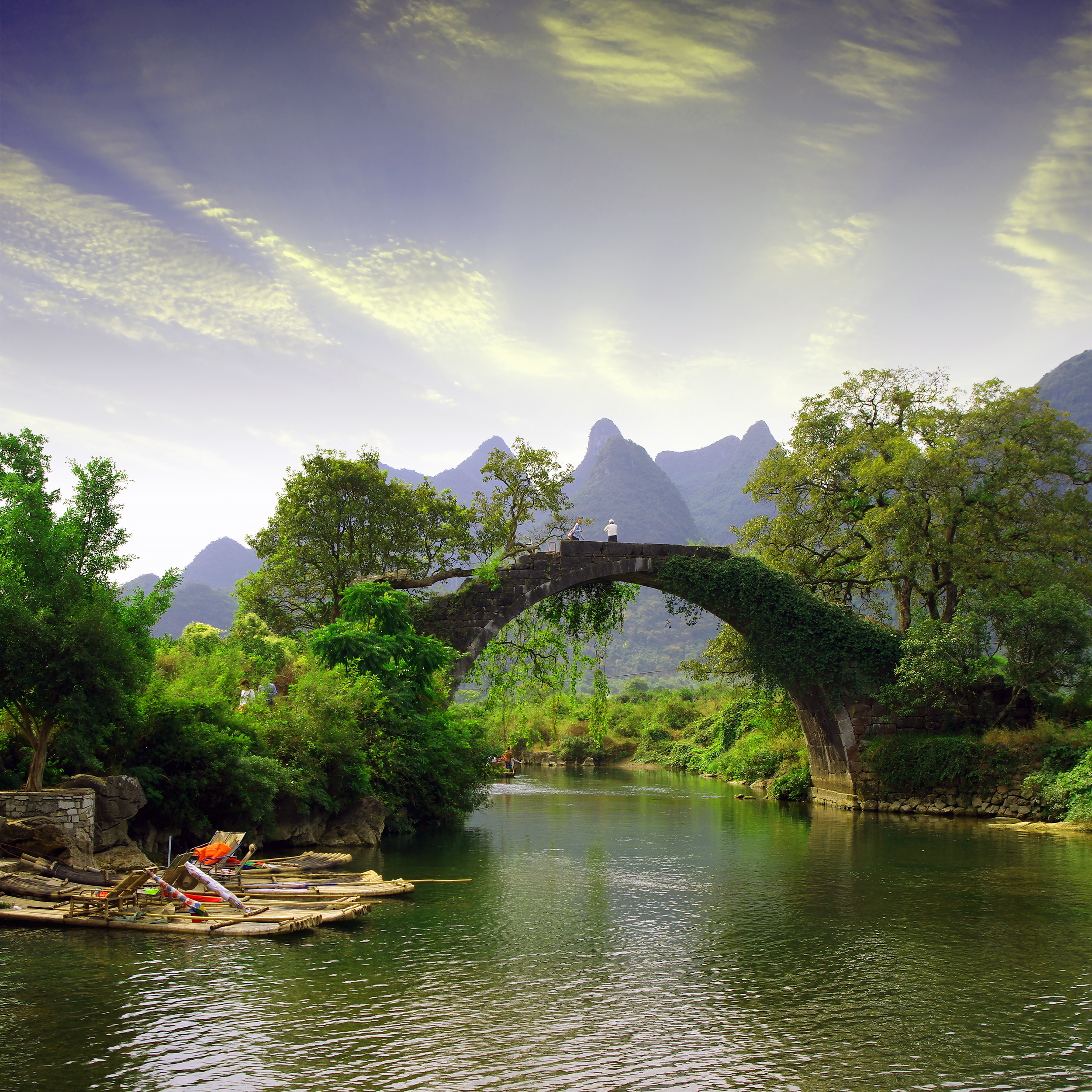 Stenbro över Lifloden