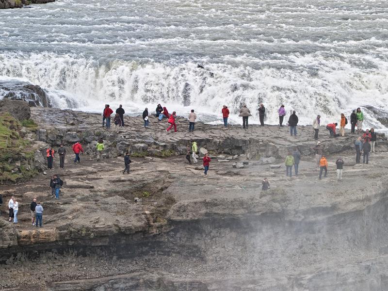 På bilden ser vi Gullfoss vattenfall - Islands mest kända
