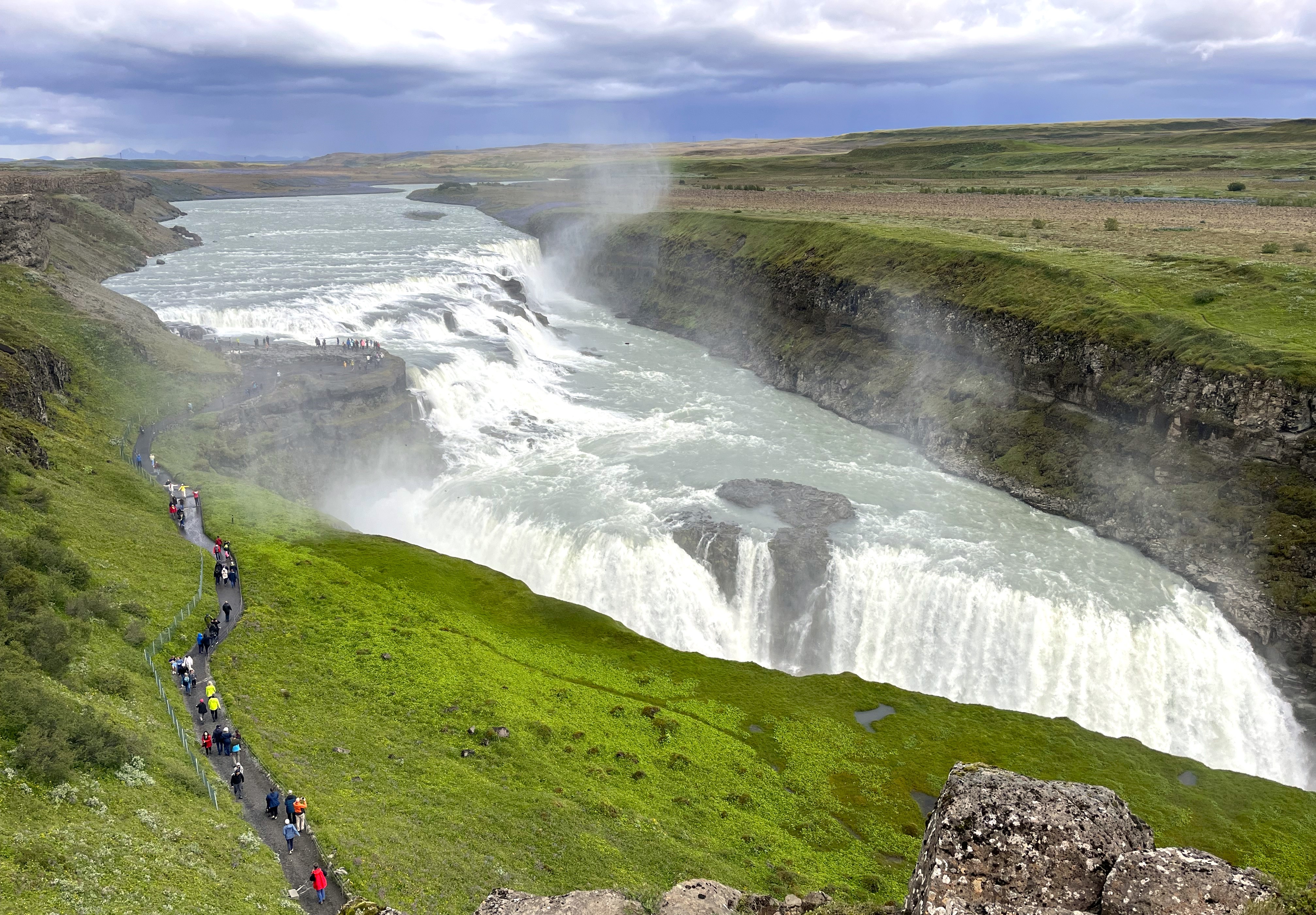 På bilden ser vi Gullfoss vattenfall - Islands mest kända